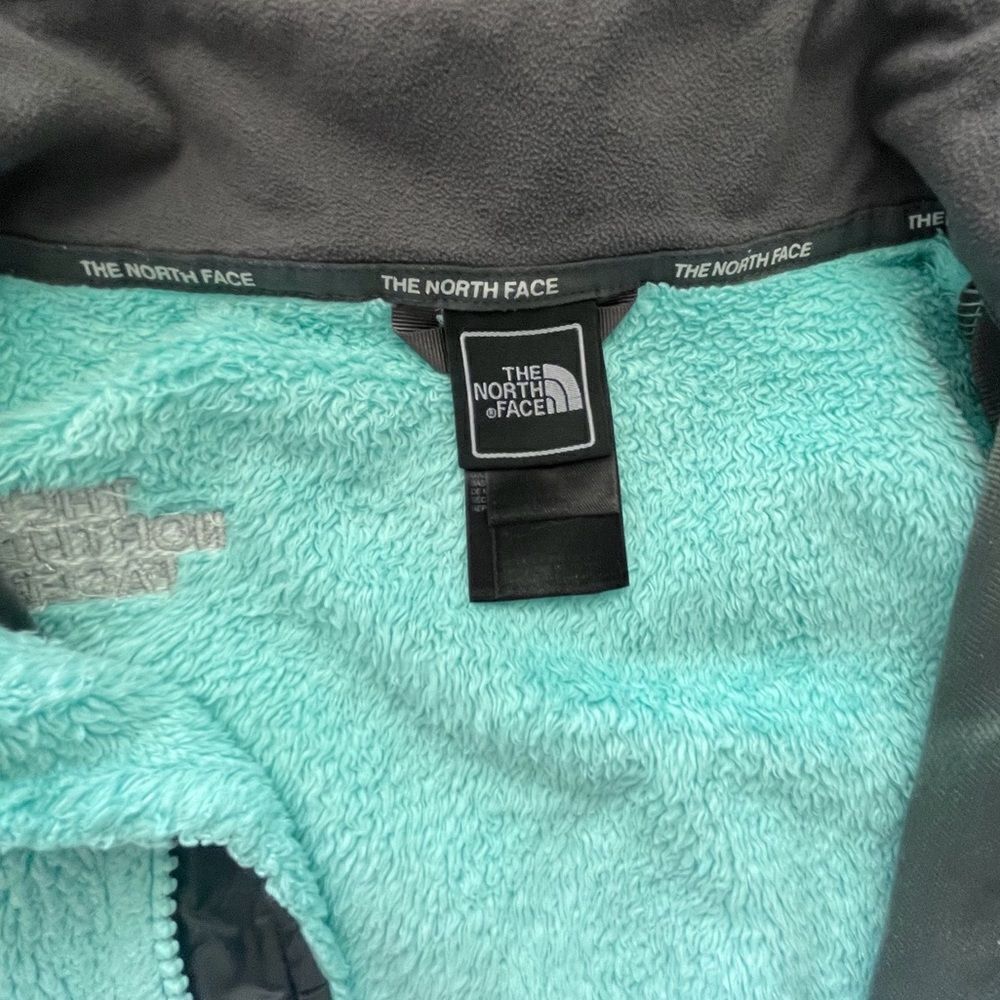 The North Face Women's Novelty Osito Jacket - Picture 4 of 12